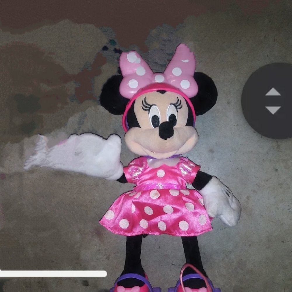 Roller Skate Minnie